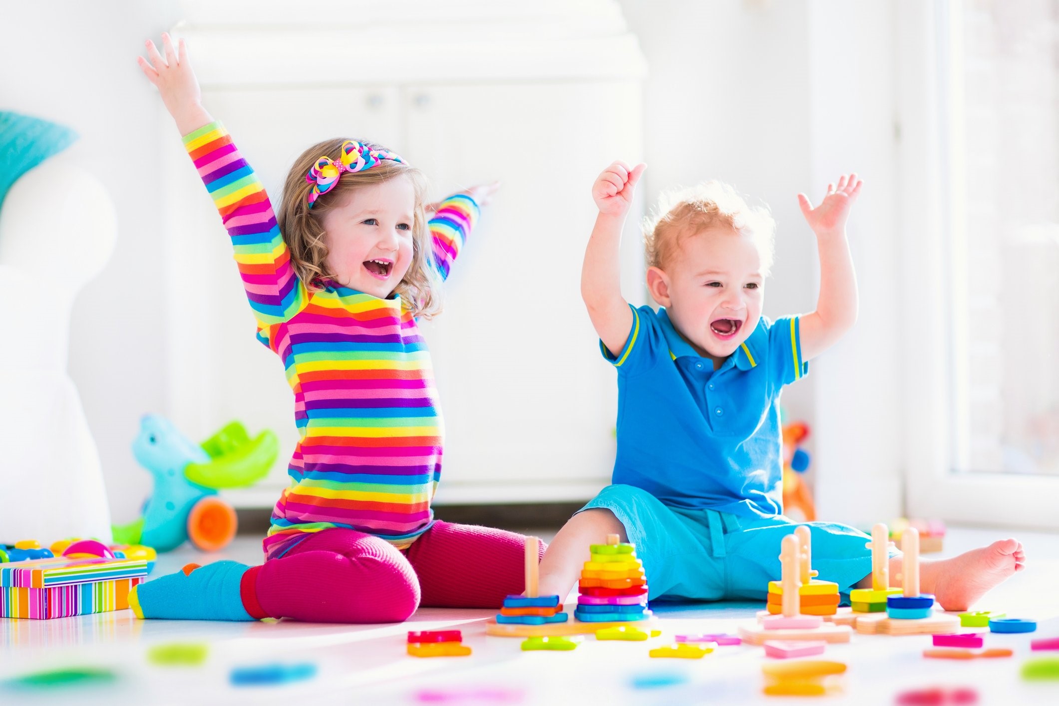 https://generationpositive.com.au/wp-content/uploads/2019/09/Toys-that-involve-problem-solving-help-kids-be-more-cooperative.jpg